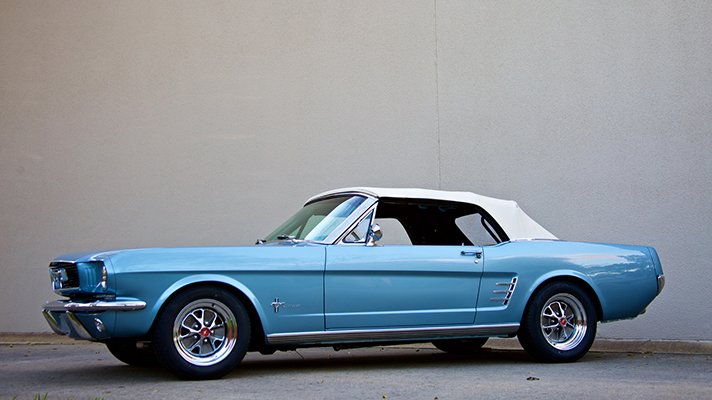 Old mustang car discount